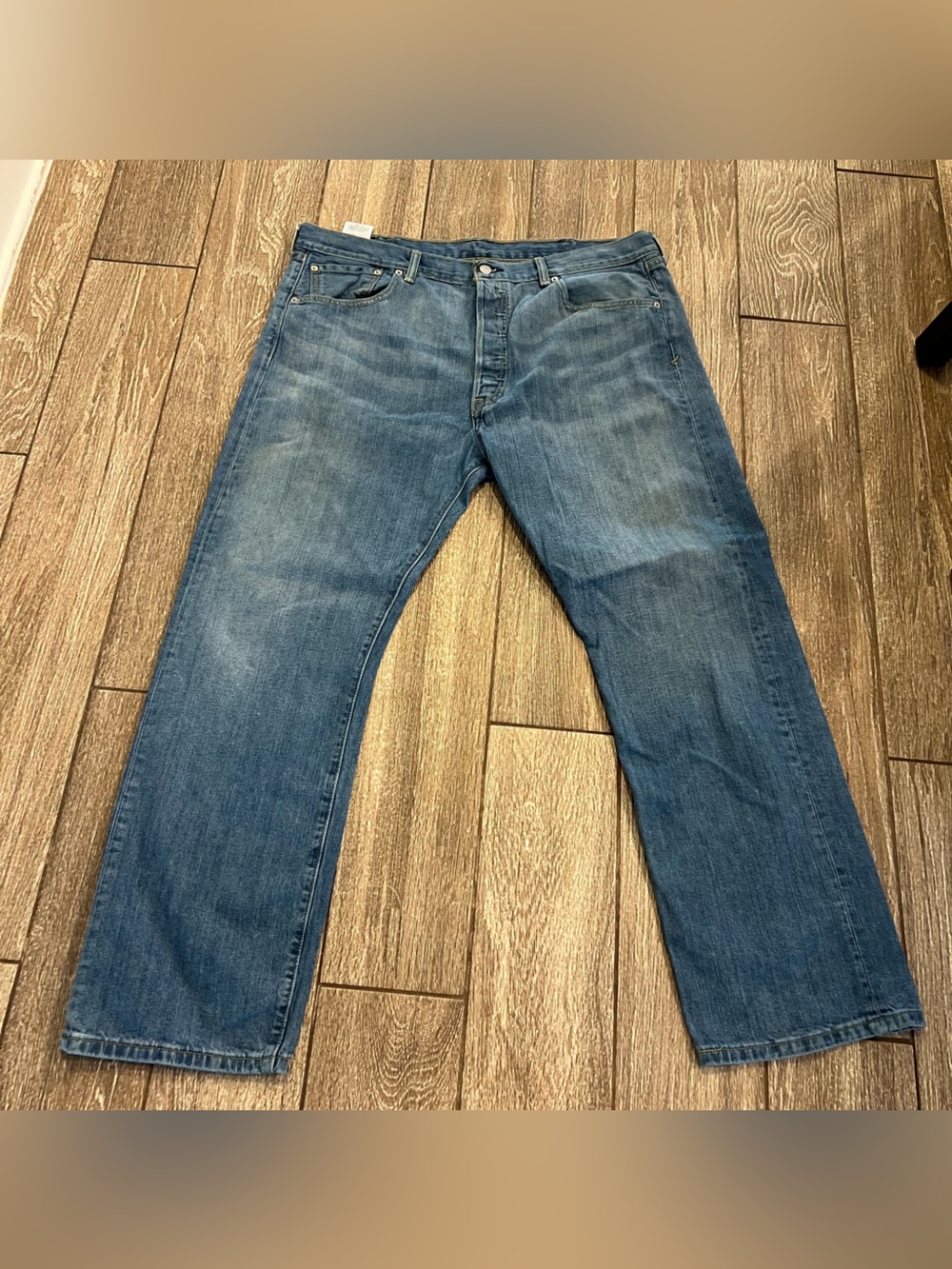 Levi's 501 Original Straight Leg Button Fly Medium Wash Jeans Mens W40 L30